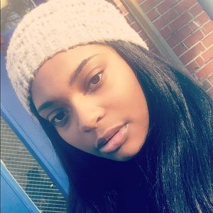 Meet your Posher, Tayoni